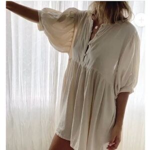 Avy & Co Cream Oversized Romper